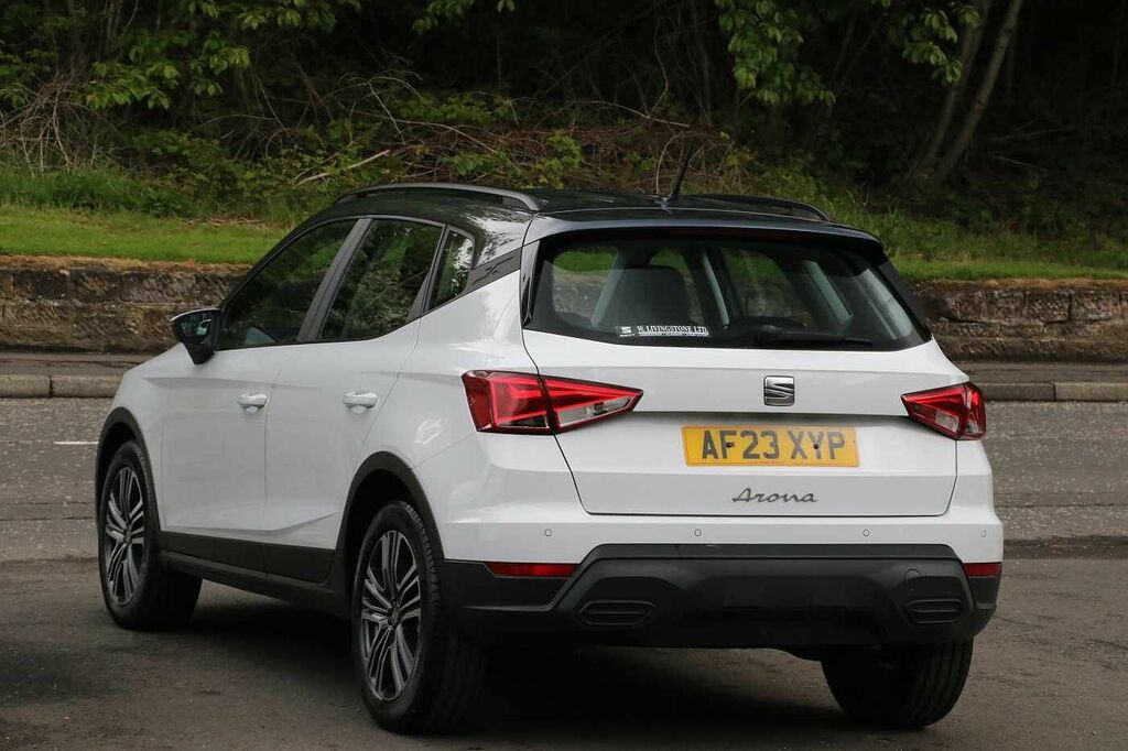 Seat Arona 1.0 Tsi 110 Se Technology Dsg AF23XYP White #3