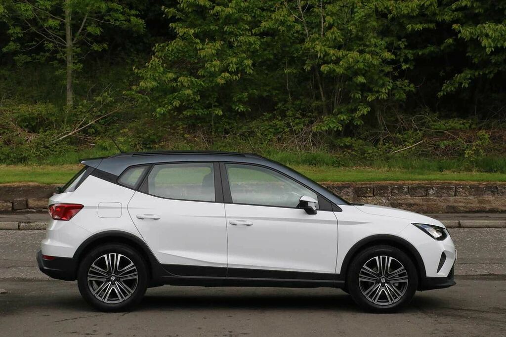 Seat Arona 1.0 Tsi 110 Se Technology Dsg AF23XYP White #4