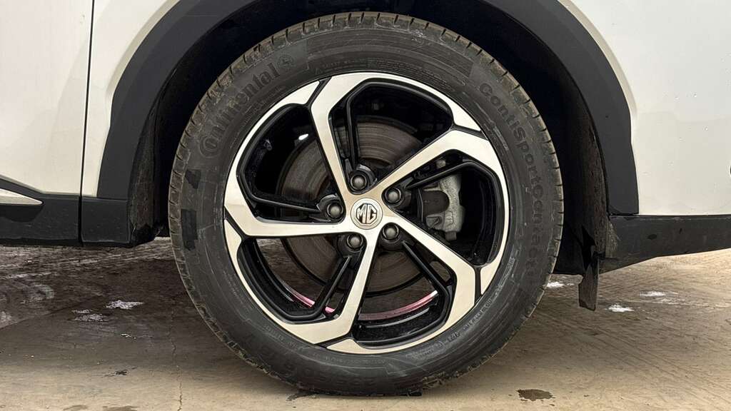 MG HS 1.5 T-gdi 16.6Kwh Trophy Suv Plug-in Hy Silver #6