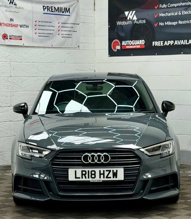 Audi A3 1.5 Tfsi Cod Black Edition Sportback S LR18HZW Black #5