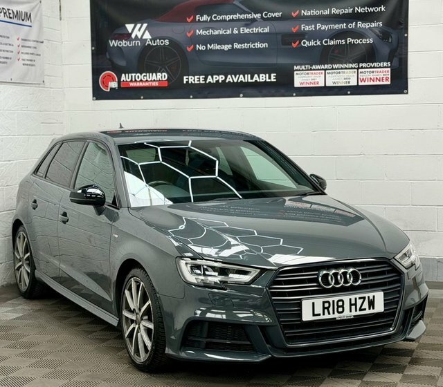 Audi A3 1.5 Tfsi Cod Black Edition Sportback S LR18HZW Black #4