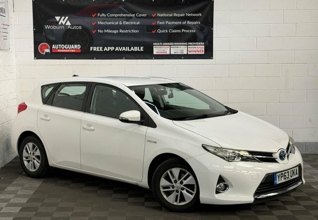 Toyota Auris 1.8 Vvt-h Icon Hatchback Hybrid Cvt Eur White