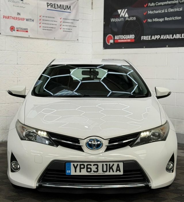 Toyota Auris 1.8 Vvt-h Icon Hatchback Hybrid Cvt Eur White #2