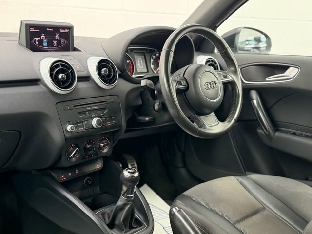 Audi A1 1.4 Tfsi Amplified Edition Sportback Ma PY13HZH White #3