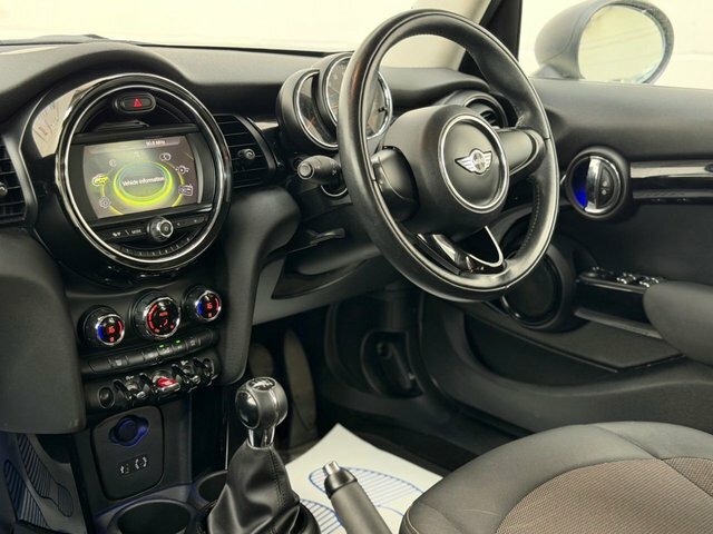 Mini Hatch 1.2 One Hatchback Euro 6 Ss SE65JVC White #2