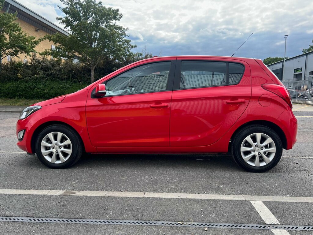 Hyundai I20 1.4 Active Euro 5 Red #5