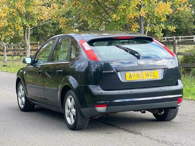 Ford Focus 1.6 Zetec Climate Black #4