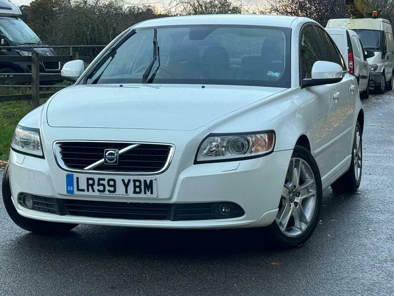 Volvo S40 2.0D Se Lux Powershift White #3