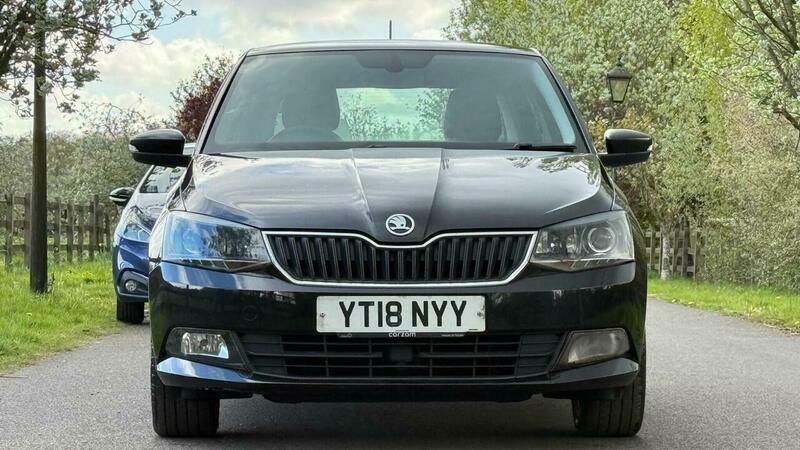 Skoda Fabia 1.0 Se L Euro YT18NYY Black #2