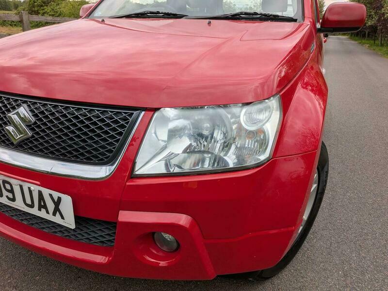 Suzuki Grand Vitara Estate Silver #30