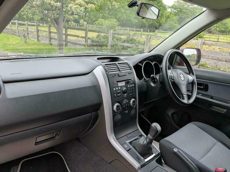 Suzuki Grand Vitara Estate Silver #15