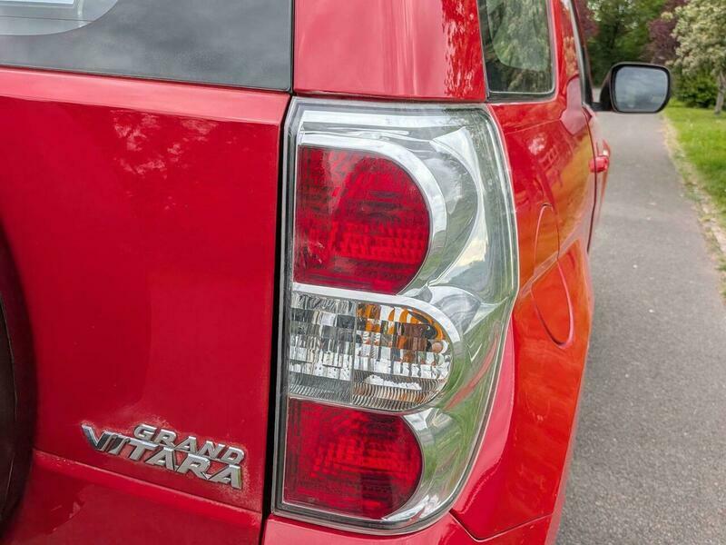 Suzuki Grand Vitara Estate Silver #32
