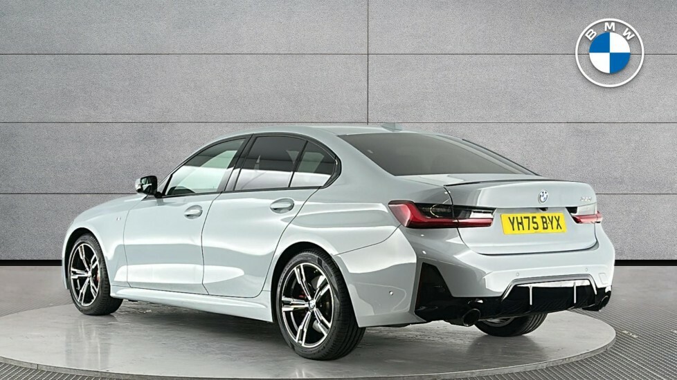 BMW 3 Series 320I M Sport Saloon YH75BYX #2