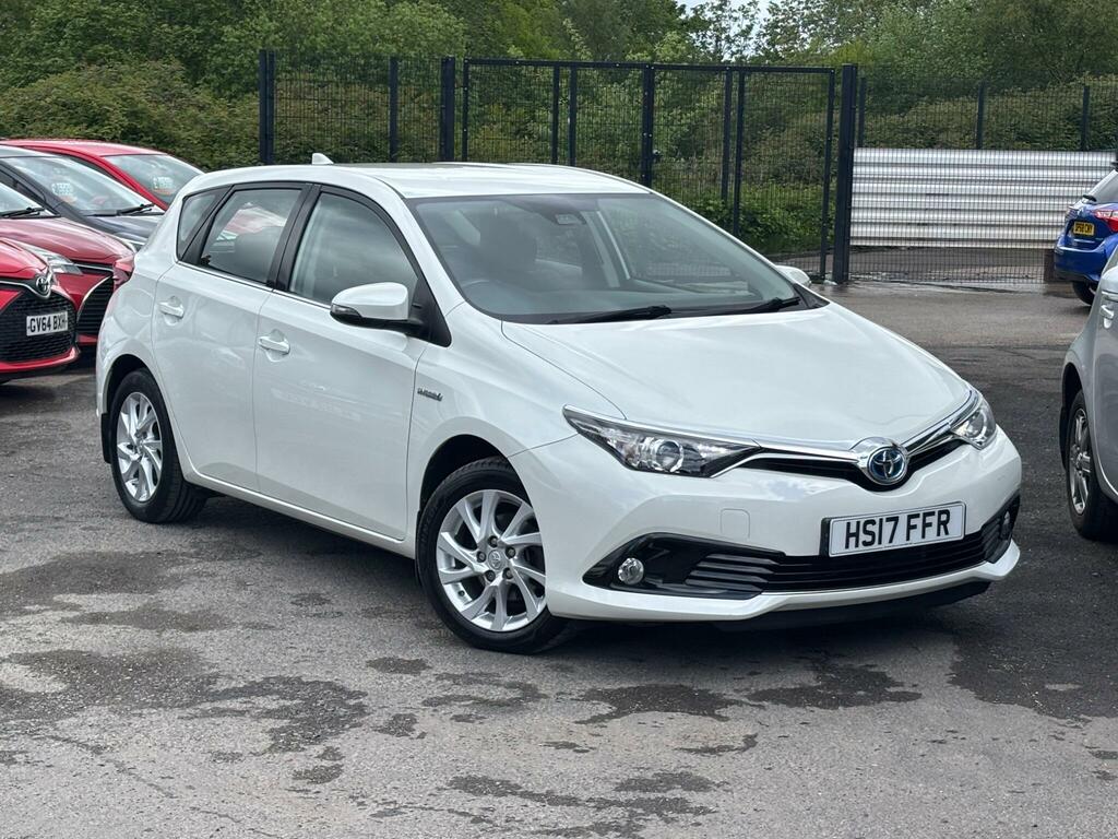 Toyota Auris 1.8 Vvt-h Business Edition Cvt Euro 6 Ss S White