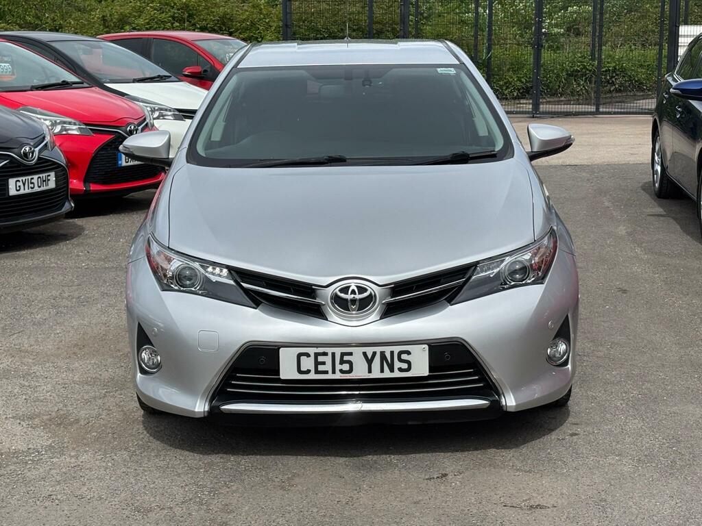 Toyota Auris 1.6 V-matic Excel Euro 5 Silver #2