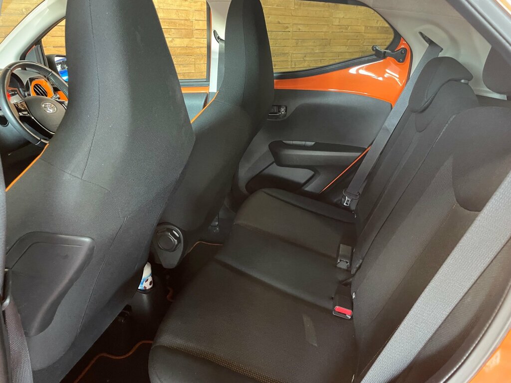 Toyota Aygo 1.0 Vvt-i X-cite Hatchback Euro LS20CFA Orange #4
