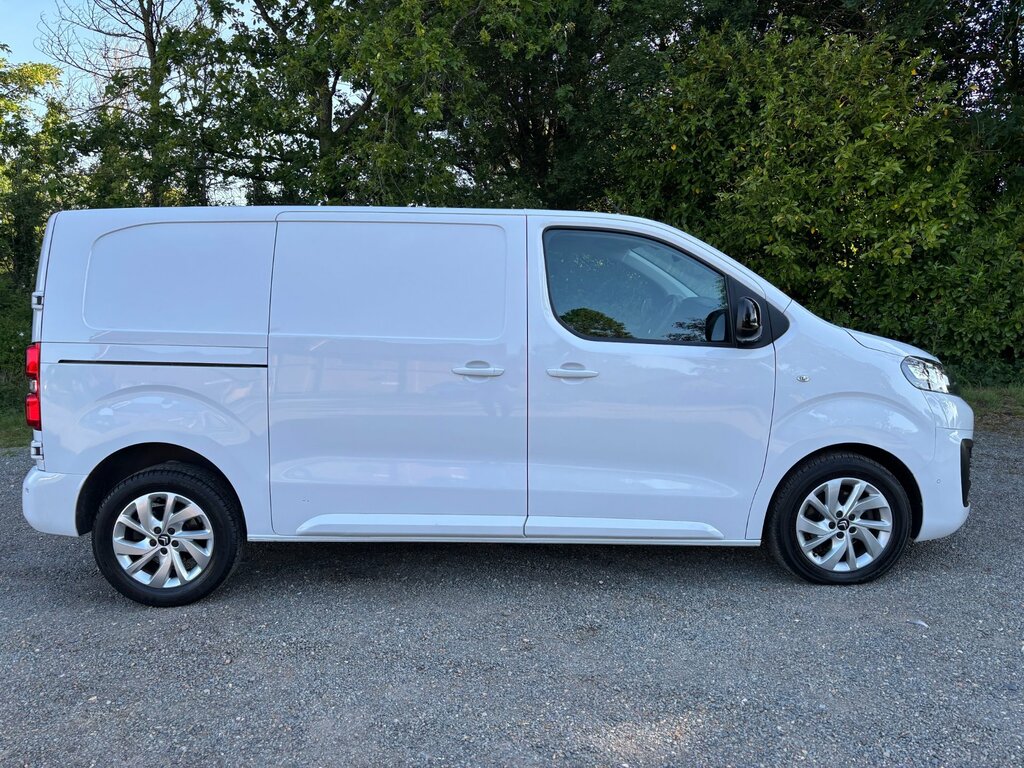 Citroen Dispatch 1.5 Bluehdi 1000Driver Edition M Panel Van LB23DKD White #2