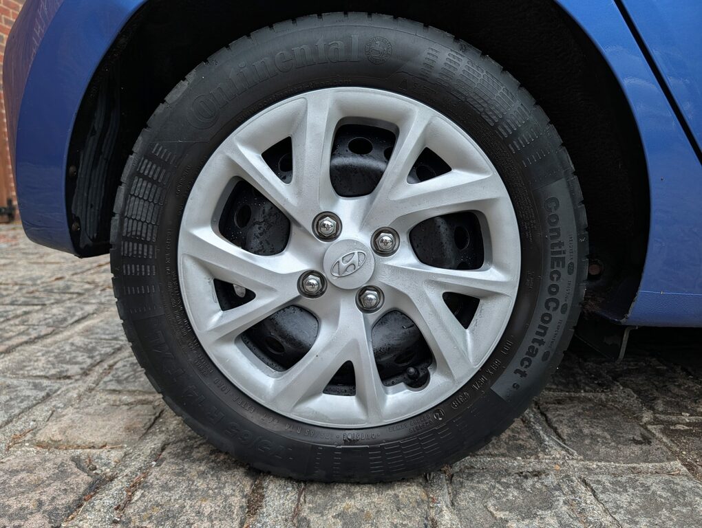 Hyundai I10 Se Blue #6