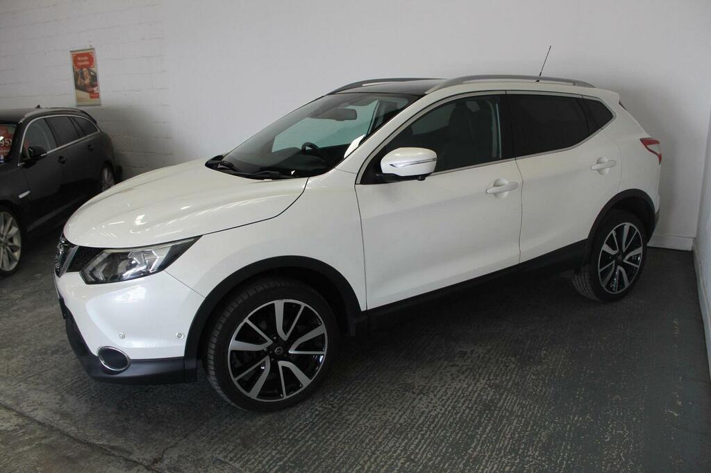 Nissan Qashqai Suv 1.6 Dci Tekna 2Wd Euro 5 Ss 201414 EF14HSU White #4