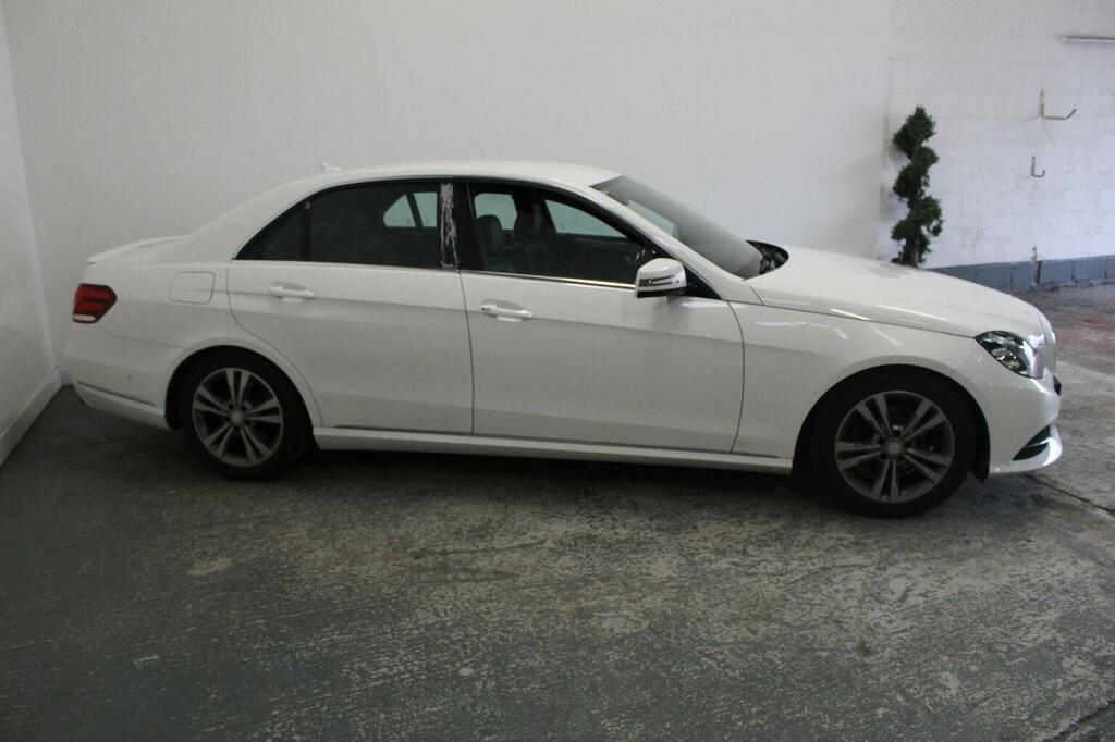 Mercedes-Benz E Class Saloon 2.1 E220 Cdi Se Euro 5 Ss 201463 White #3