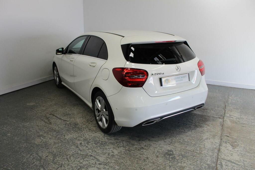 Mercedes-Benz A Class Hatchback 2.1 A200d Sport Executive Euro 6 Ss WM65ULF White #5