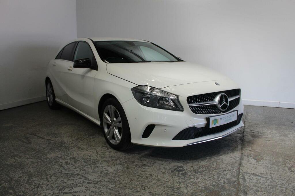 Mercedes-Benz A Class Hatchback 2.1 A200d Sport Executive Euro 6 Ss White