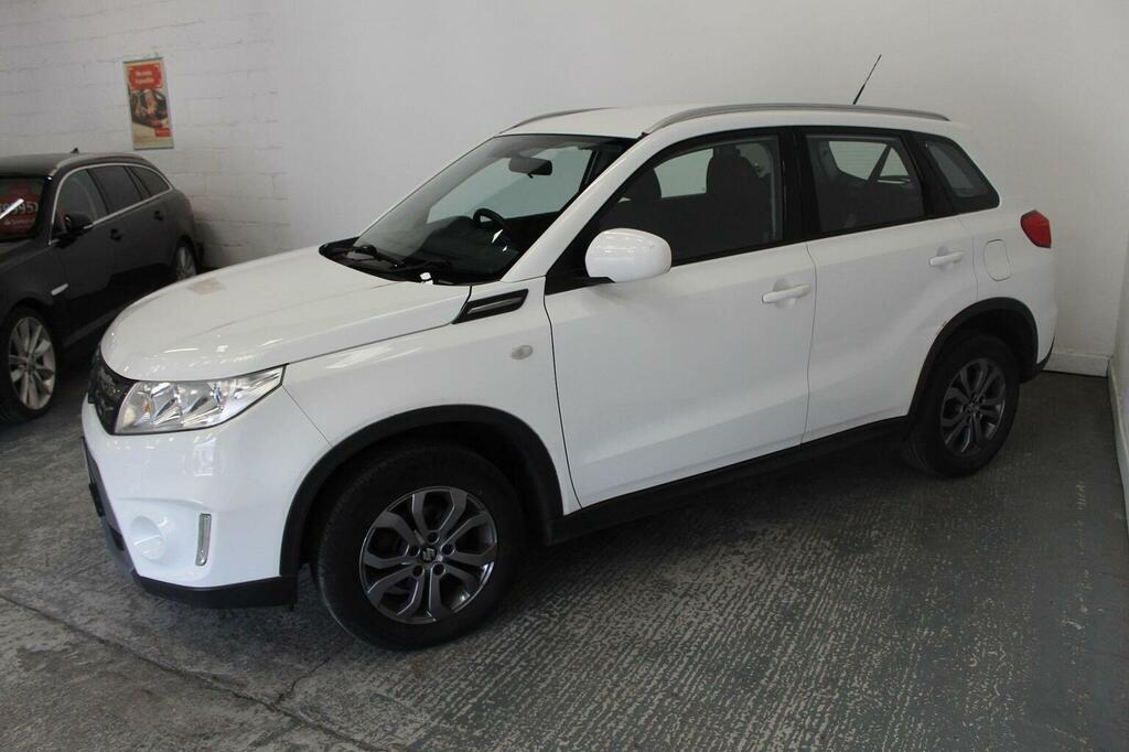 Suzuki Vitara Suv 1.6 Sz4 Euro 6 Ss 201818 DT18UJO White #4