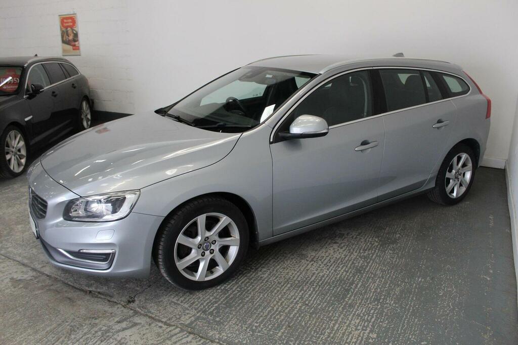 Volvo V60 Estate 2.4 D5 Se Lux Nav Geartronic Euro 5 20 Silver #4