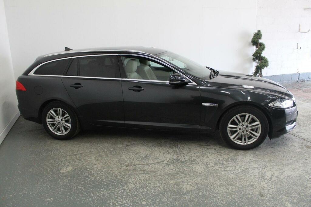 Jaguar XF Estate 3.0D V6 Luxury Sportbrake Euro 5 Ss OV13AXT Grey #3