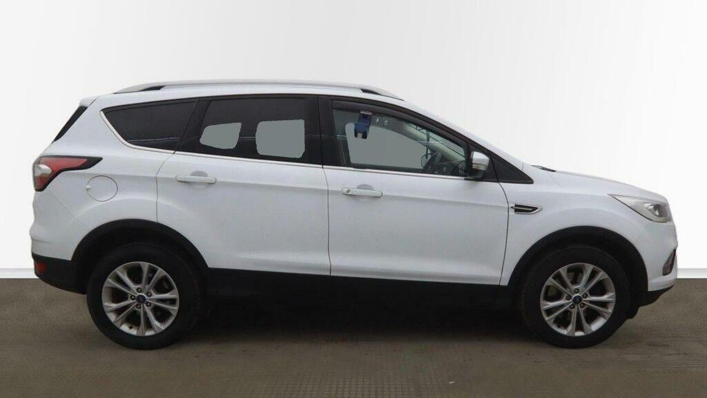 Ford Kuga Suv 2.0 Tdci Titanium Euro 6 Ss 201818 CU18ZNN White #5