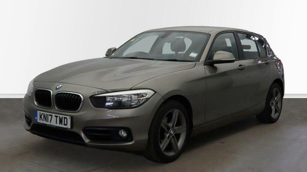 BMW 1 Series Hatchback 2.0 118D Sport Euro 6 Ss 201717 KN17TWD Silver #2