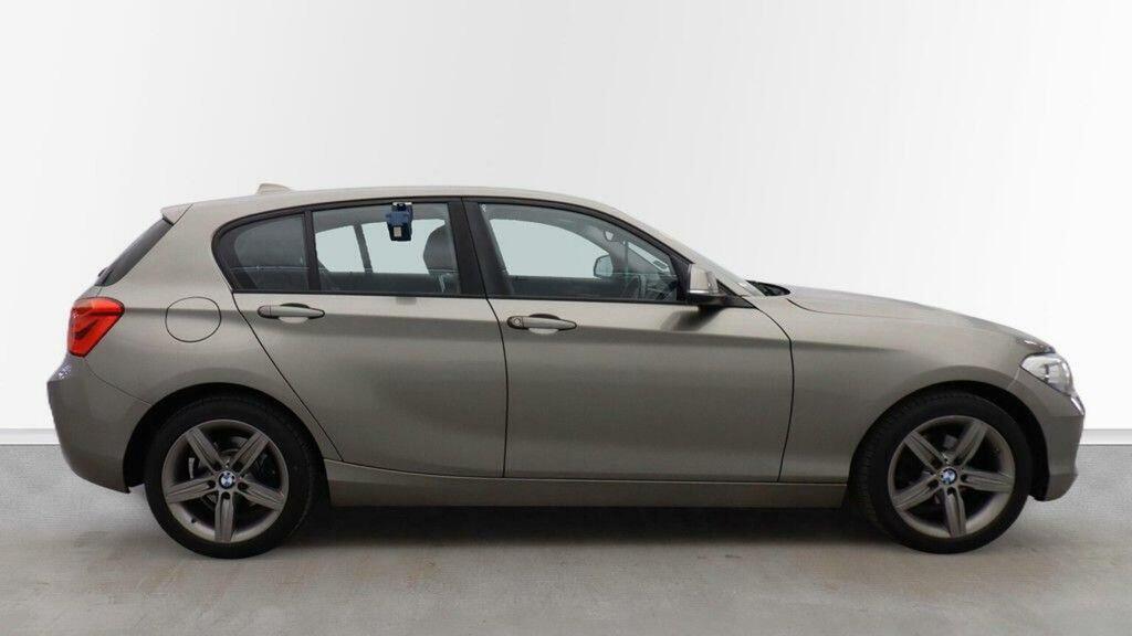 BMW 1 Series Hatchback 2.0 118D Sport Euro 6 Ss 201717 KN17TWD Silver #5
