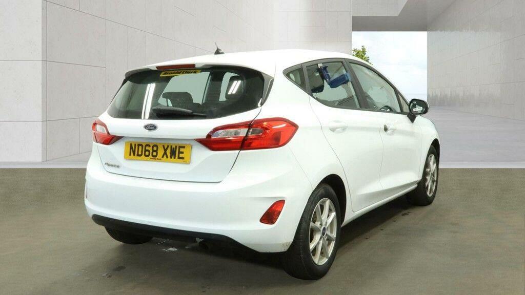 Ford Fiesta Hatchback 1.1 Ti-vct Zetec Euro 6 Ss 2018 ND68XWE White #4