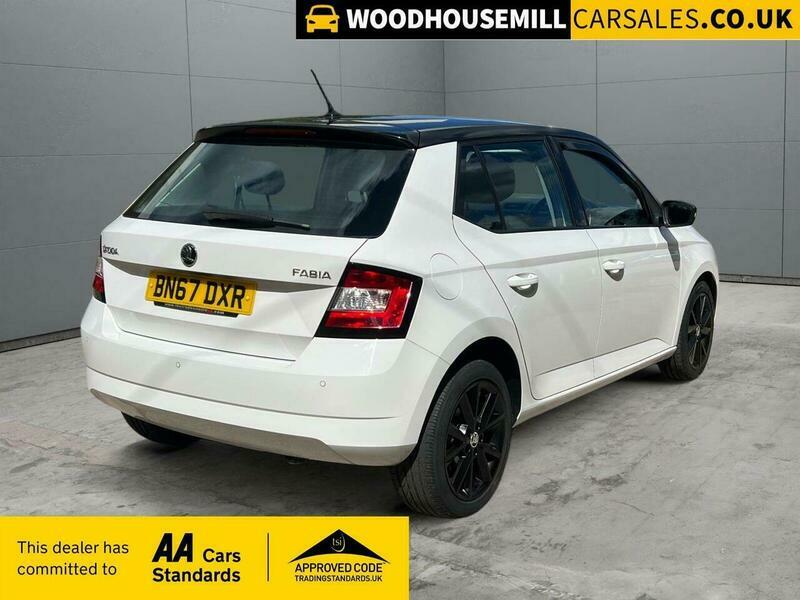 Skoda Fabia 1.0 Tsi Colour Edition BN67DXR White #4