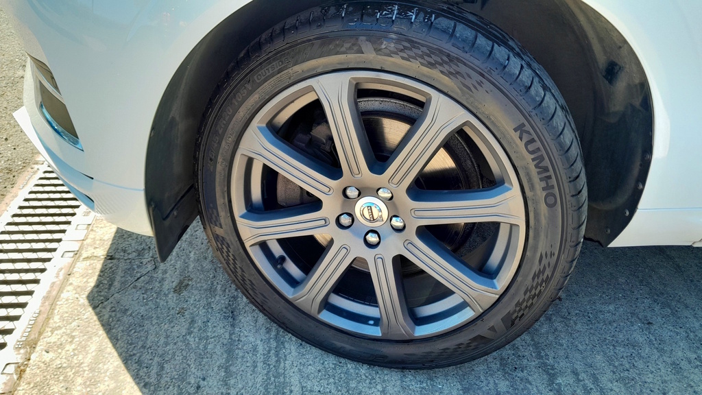Volvo XC60 Vehicle Details Price - 18995 Make Volvo Model KN18MFE White #3