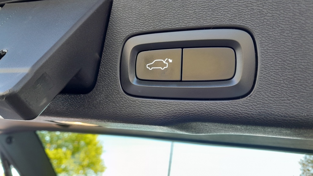 Volvo XC60 Vehicle Details Price - 18995 Make Volvo Model KN18MFE White #2