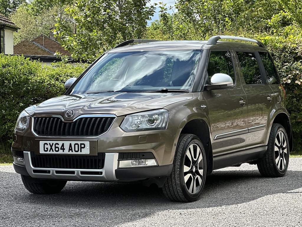 Skoda Yeti Suv GX64AOP Brown #4