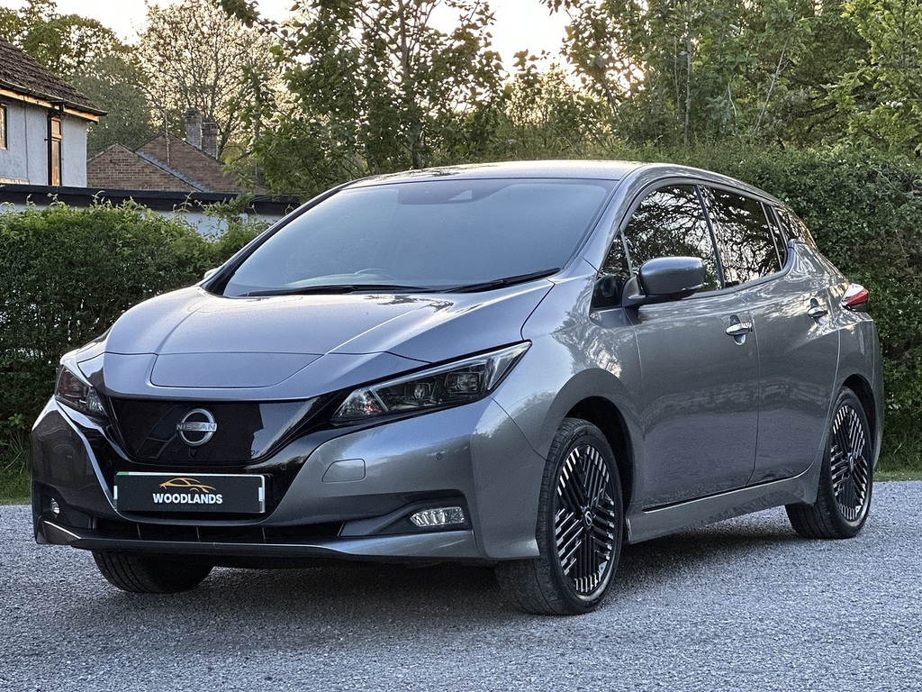 Nissan Leaf Hatchback DV72MYG Grey #4