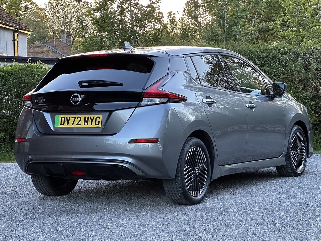 Nissan Leaf Hatchback DV72MYG Grey #3