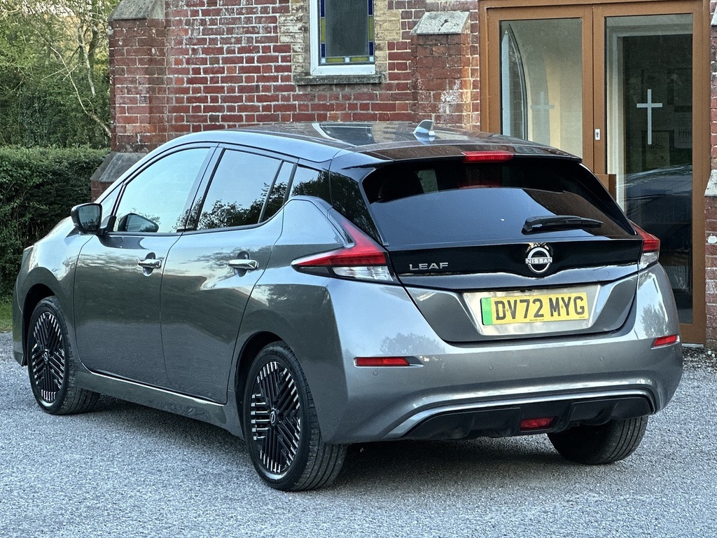 Nissan Leaf Hatchback DV72MYG Grey #6