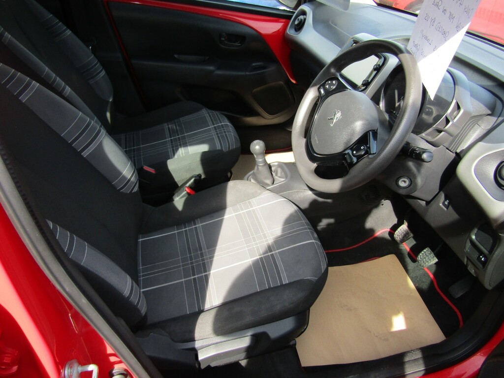 Peugeot 108 1.0 Active MK18KXA Red #5