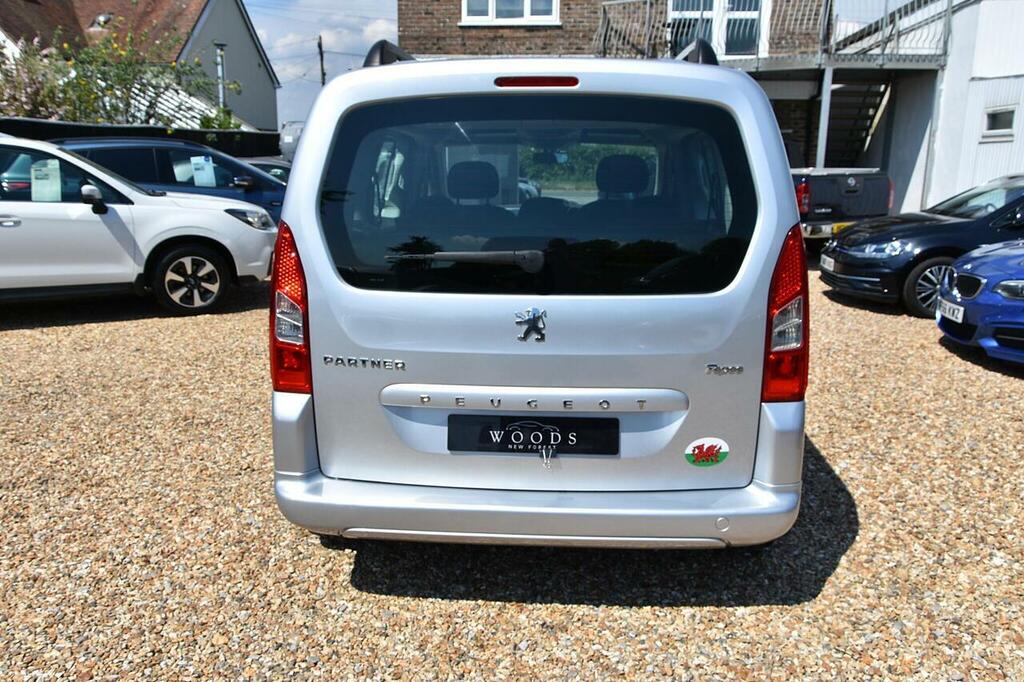 Peugeot Partner Tepee 1.6 Hdi Tepee Family Silver #5