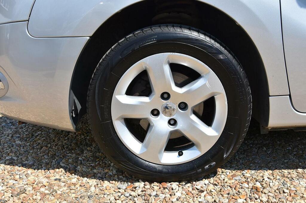 Peugeot Partner Tepee 1.6 Hdi 8V Red #8