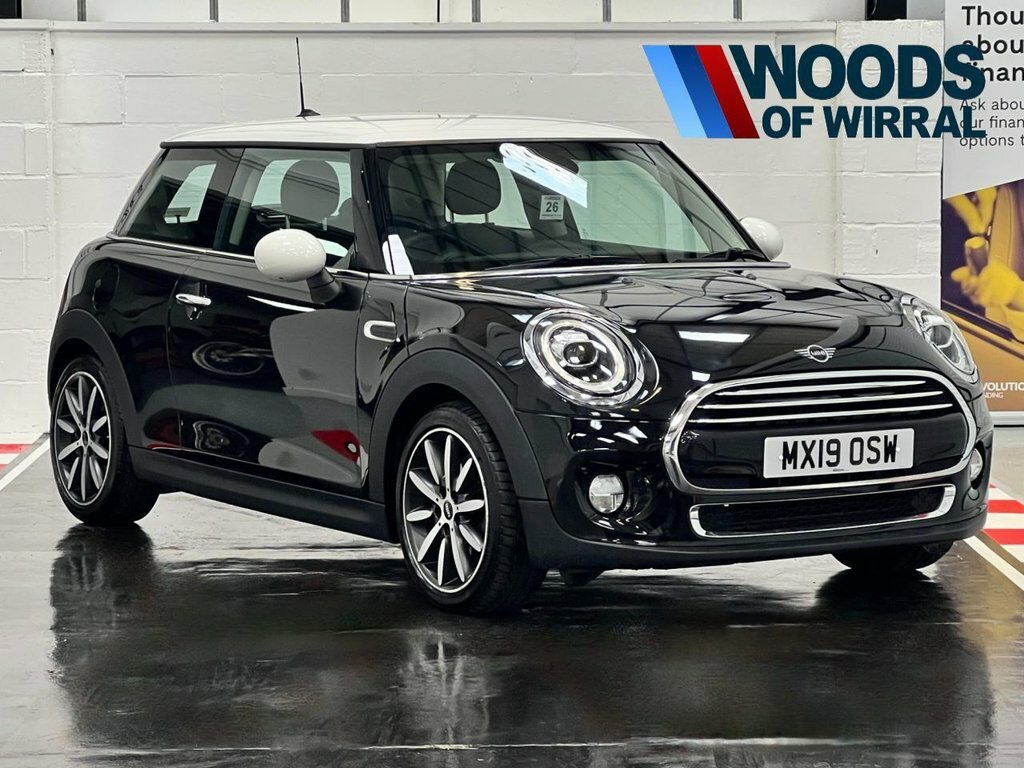 Mini Hatch 1.5L Cooper Exclusive Black