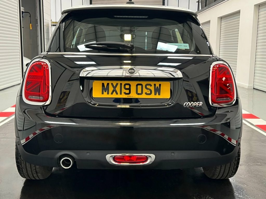 Mini Hatch 1.5L Cooper Exclusive MX19OSW Black #6