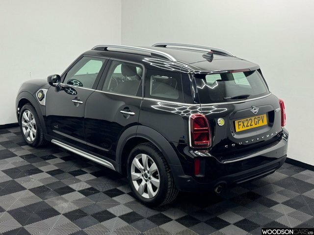 Mini Countryman 2022 1.5 10Kwh Cooper Se Classic Suv Pl FX22GPV Black #2
