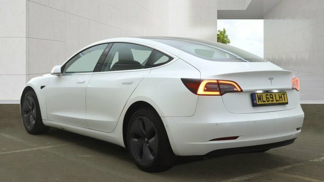Tesla Model 3 2019 Standard Range Plus Saloon ML69LHT White #2