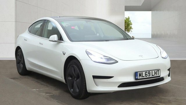 Tesla Model 3 2019 Standard Range Plus Saloon White