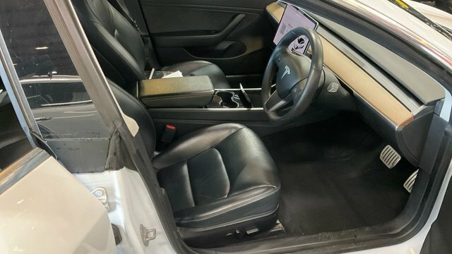 Tesla Model 3 2019 Dual Motor Performance Saloon GF69WJC White #3