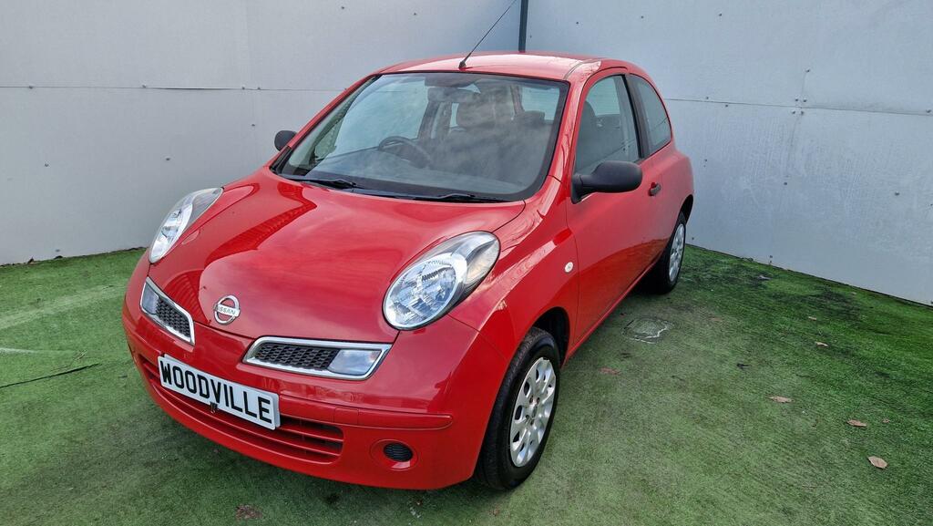 Nissan Micra Visia Red